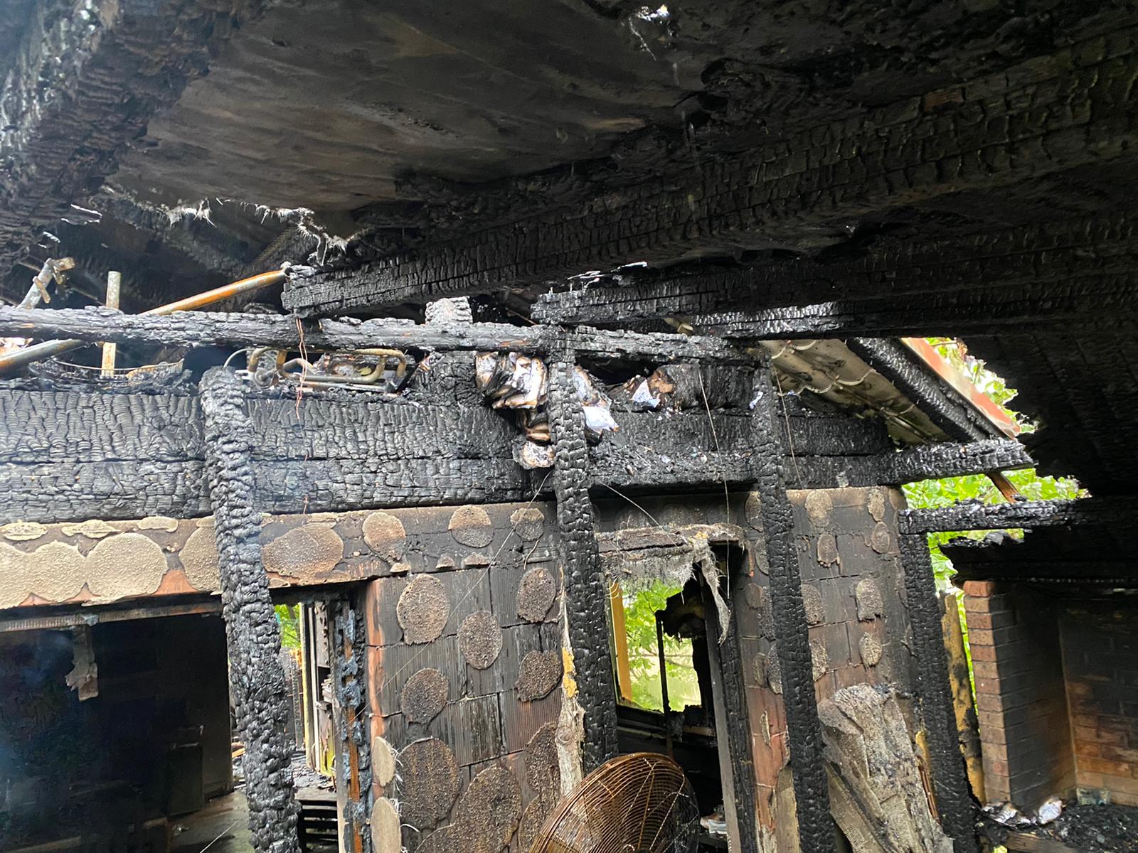 Strângere de fonduri pentru familia cu casa incendiată din Șura Mare: 50 de copii de la Școala Nr. 2 vor pedala pentru bani