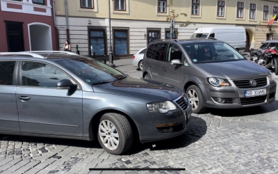 Needitat: un șofer nesimțit a blocat o stradă întreagă în centrul Sibiului