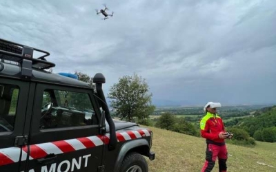 Un bărbat din Hunedoara, care s-a rătăcit pe munte, a supravieţuit opt zile doar cu fructe de pădure şi apă