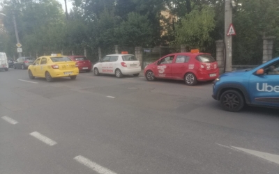 FOTO-Cine ne învață să conducem? Șase instructori auto din Sibiu amendați în mai puțin de o oră