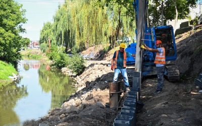 Amenajarea malurilor Cibinului va continua pe noi porțiuni: deocamdată, printr-o nouă procedură de achiziție