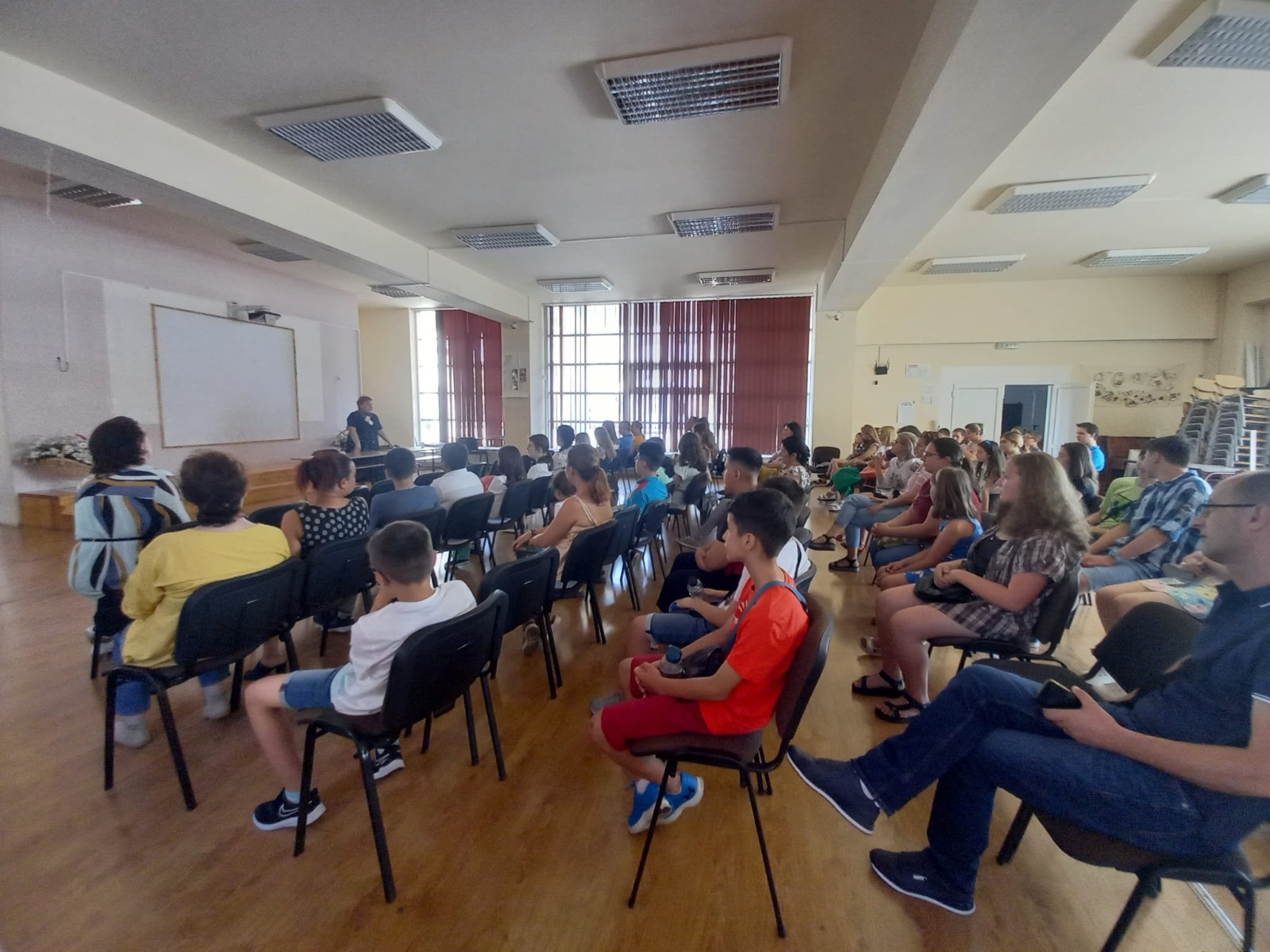 Cursuri gratuite pentru elevii care vor performanță. Au început înscrierile la Centrului de Excelență Sibiu