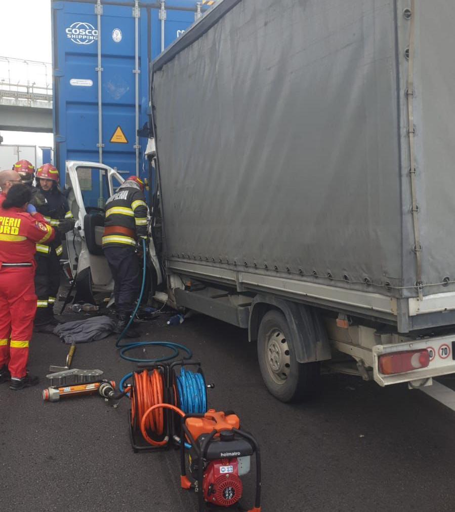 Bărbatul rănit grav în accidentul de pe Autostradă a murit. Acesta a fost resuscitat, dar a suferit un nou stop cardiorespirator