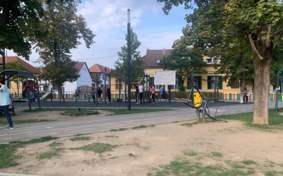 Confirmare: Primăria Sibiu a modernizat un părculeț până a redus spațiul verde. Garda de Mediu obligă municipalitatea să refacă zona