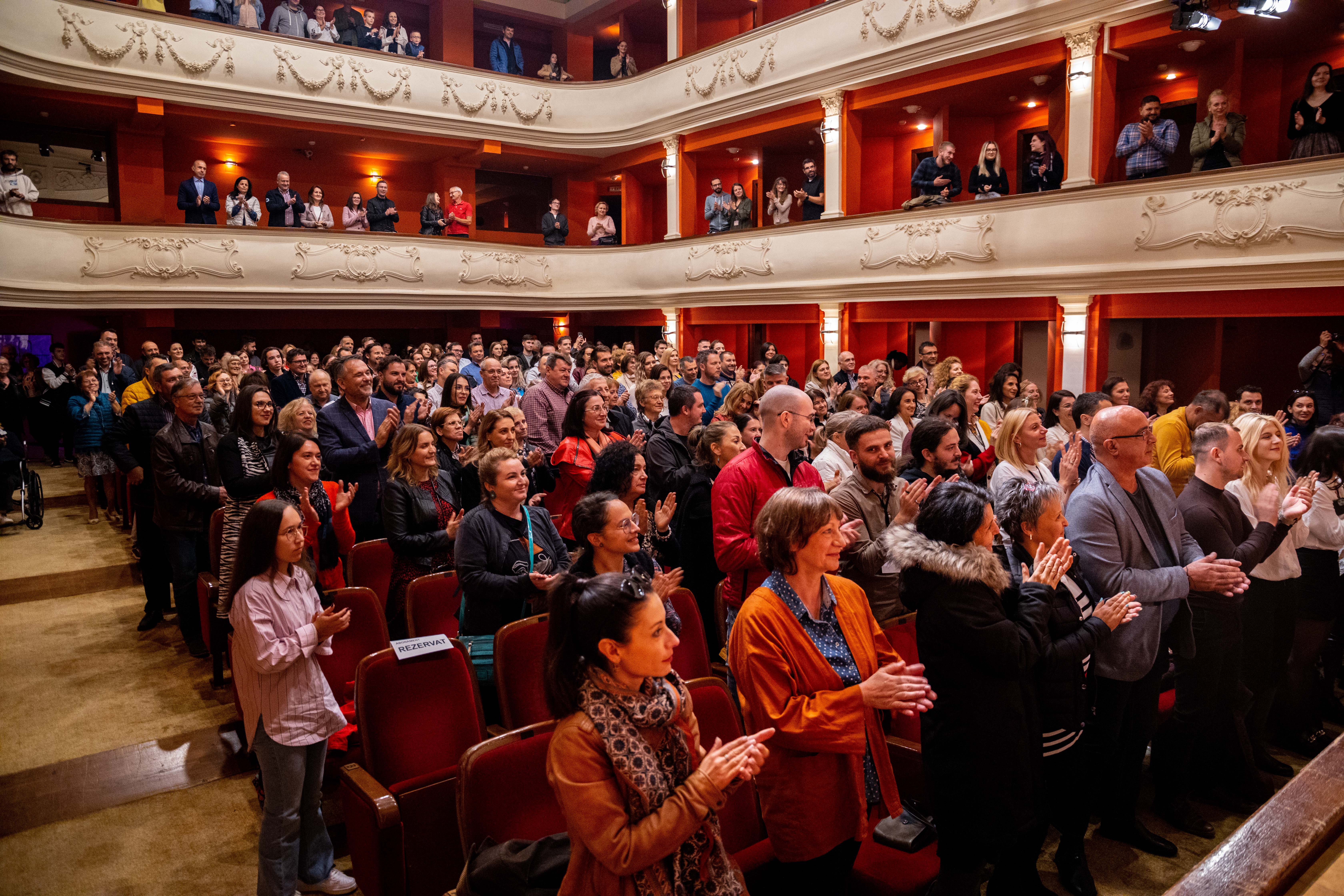 Maratonul teatral „25 de ore de teatru non-stop” s-a încheiat. Proiectele BIS Teatru continuă