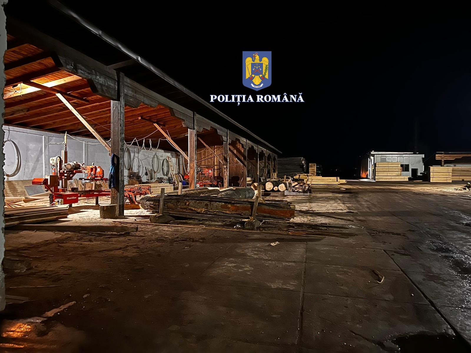 Aproape 150 de percheziţii în toată ţara în două dosare de evaziune fiscală şi tăiere fără drept de arbori
