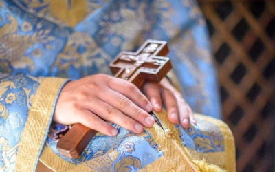 Sfântul Sinod a aprobat o serie de reguli privind Spovedania şi duhovnicia: orice gest familiar cu penitentul trebuie evitat