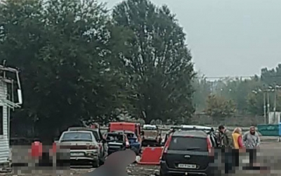 Cel puţin 23 de morţi după ce un convoi de vehicule cu civili ucraineni a fost lovit de o rachetă rusă, în apropierea oraşului Zaporojie