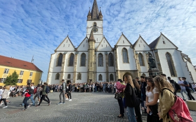 Prima zi de școală în Sibiu: „Va fi un an diferit, trebuie să ne adaptăm aproape din mers”