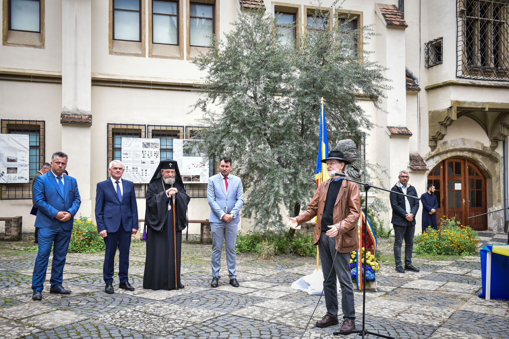Dublu eveniment la Muzeul de Istorie. „Dacă ne vom uita eroii, ne vom uita pe noi înșine”