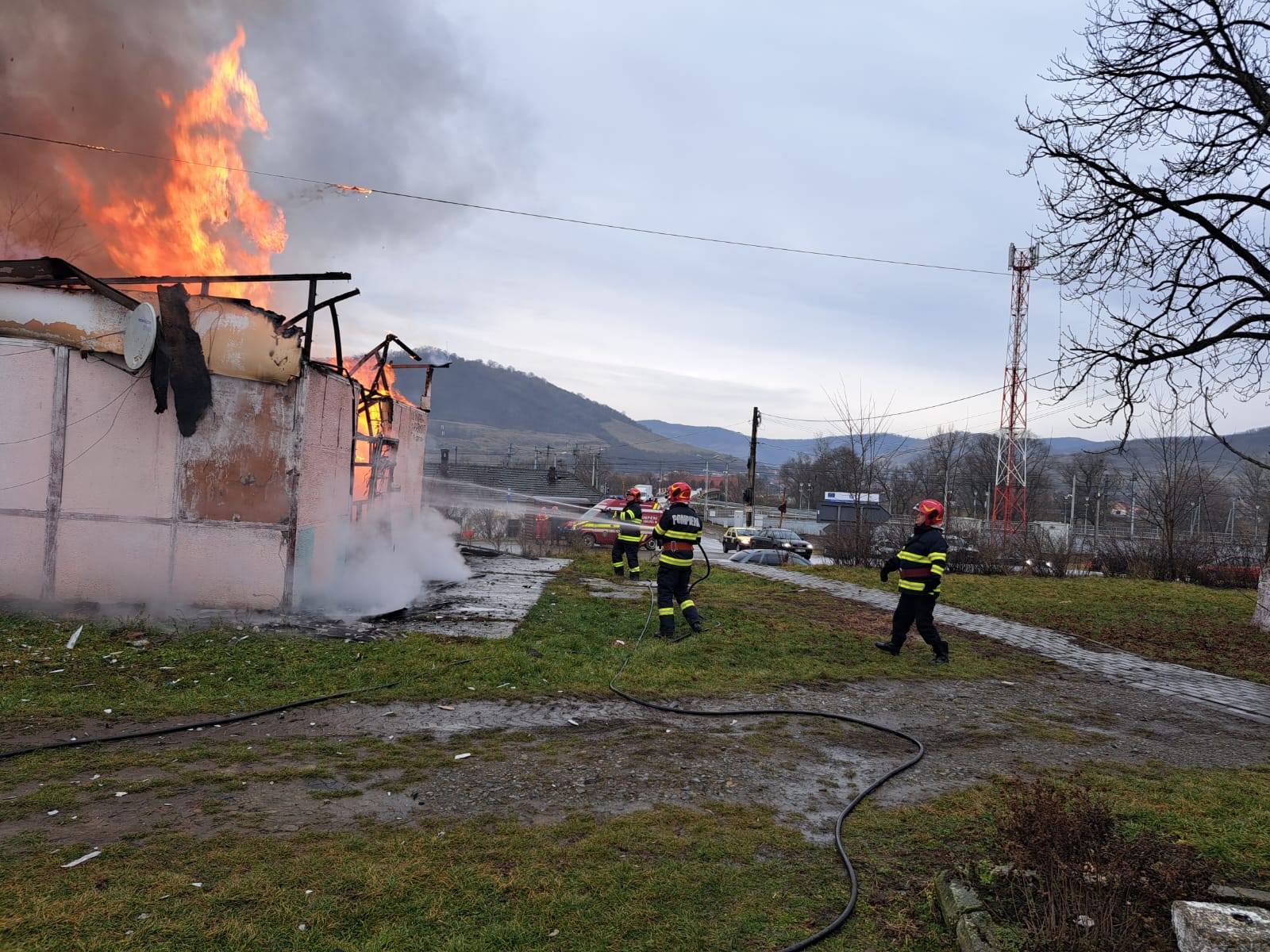 Incendiu la un garaj din Târnava