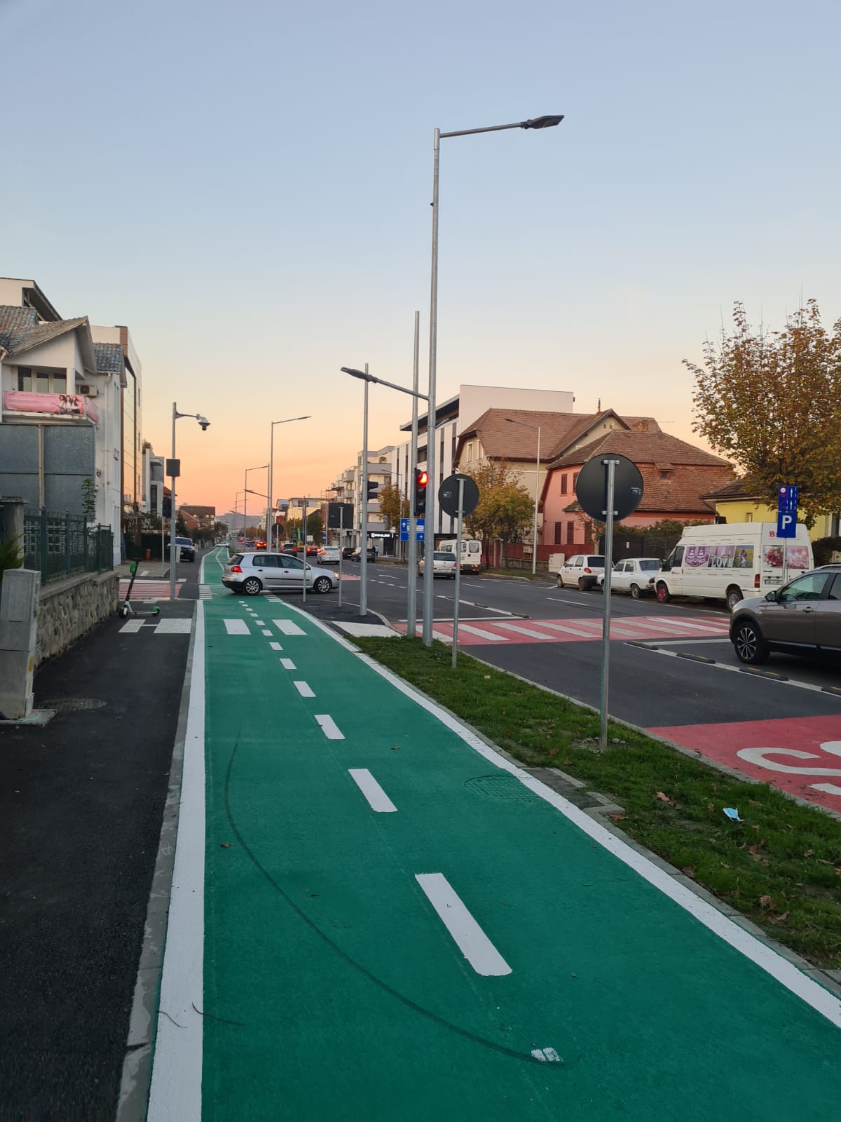 Prima pistă de biciclete cu semafor în Sibiu. „E ceva firesc, pentru că e un element de siguranță”