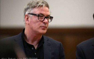 Cazul regizoarei împușcată pe platoul de filmare: actorul Alec Baldwin este acuzat de ucidere din culpă