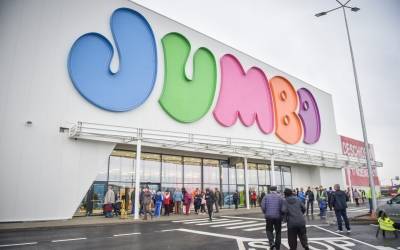 Urmările deschiderii magazinului de la Sibiu: Creștere masivă a vânzărilor Jumbo în România