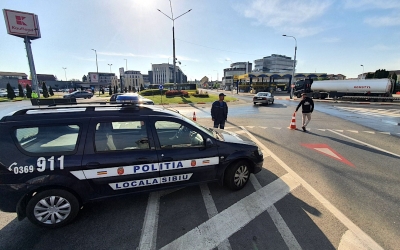 Amenzile date de Poliția Locală Sibiu în anul 2022. Cele mai multe, aproape 5.000, pentru parcări pe trotuar. Peste 4.000 de intervenții ale mașinii de ridicat mașini