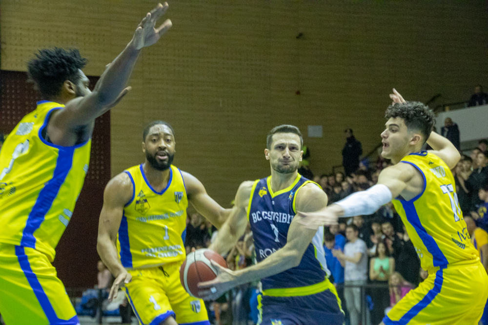 Victorie mare la Ploiești, cât o calificare în play-off