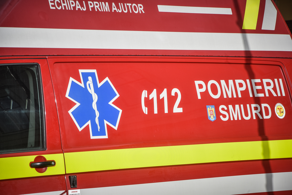 Accident la intrare în Sibiel. O autoutilitară a derapat în curbă