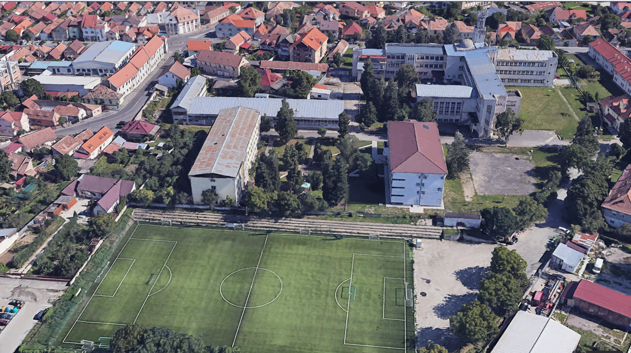 ULBS vrea să amenajeze un teren de sport în Sibiu. Primăria: Dacă după un an nu se întâmplă nimic, i se va retrage dreptul de administrare