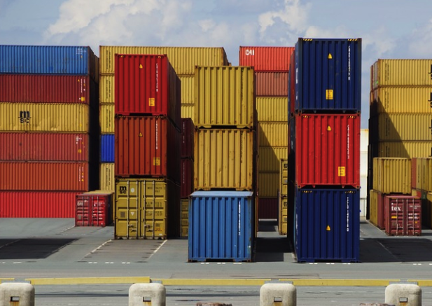 Un copil din Bangladesh care se juca de-a v-ați ascunselea, găsit după șase zile în altă țară. Se ascunsese într-un container