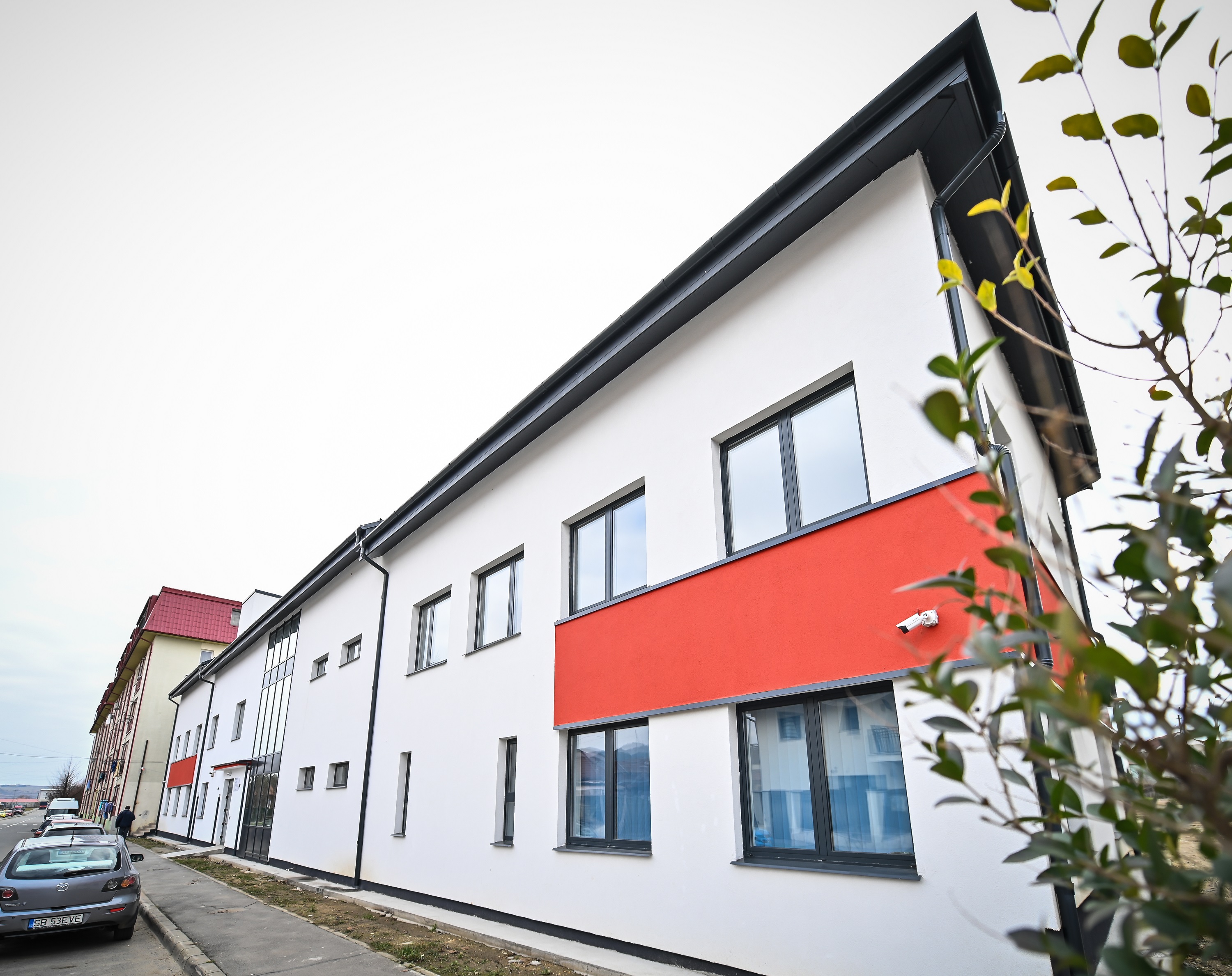 Cea mai nouă clădire construită de Primărie în Sibiu e un centru comunitar pentru vârstnici și copii din familii sărace