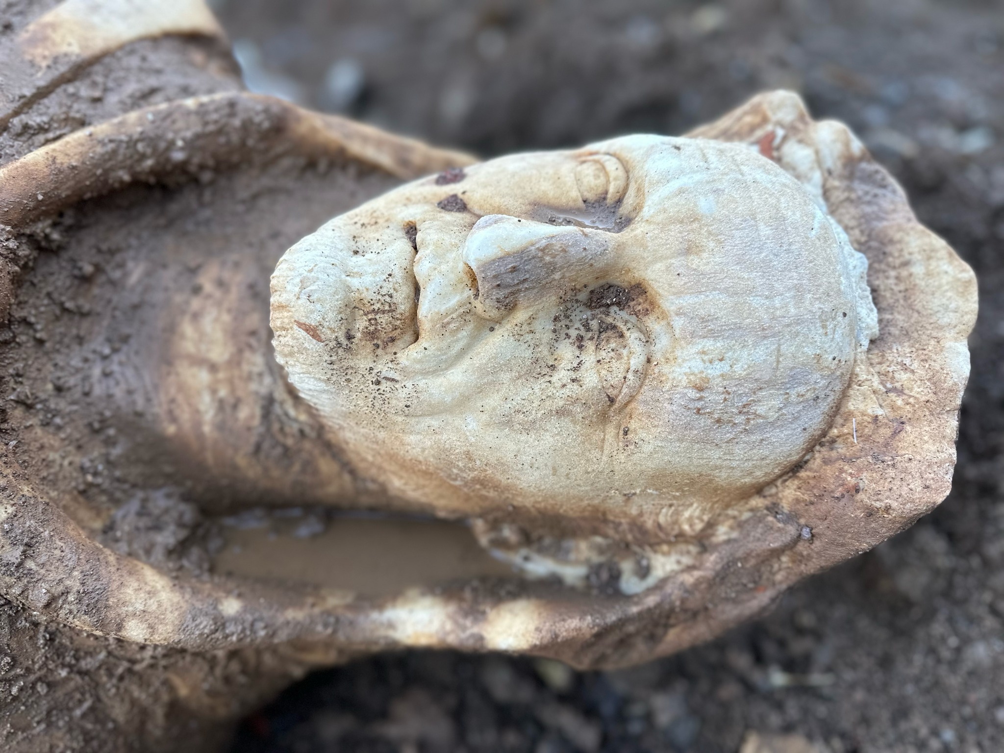 O statuie a lui Hercule, descoperită la Roma în timpul unor lucrări la sistemul de canalizare