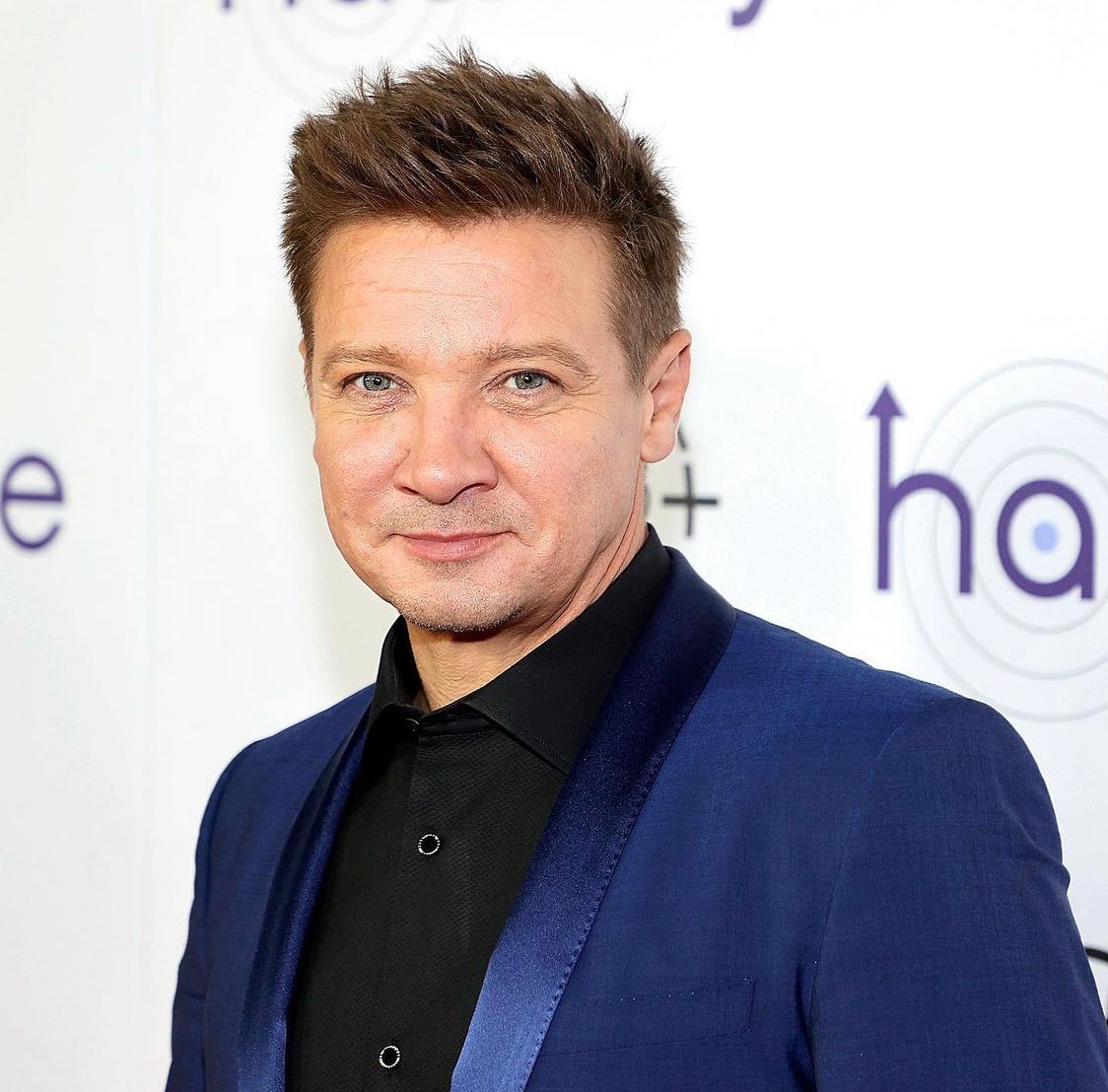 Actorul Jeremy Renner, cunoscut mai ales pentru rolul Hawkeye din seria de filme Avengers, în stare critică după ce s-a accidentat grav în timp ce curăţa zăpada