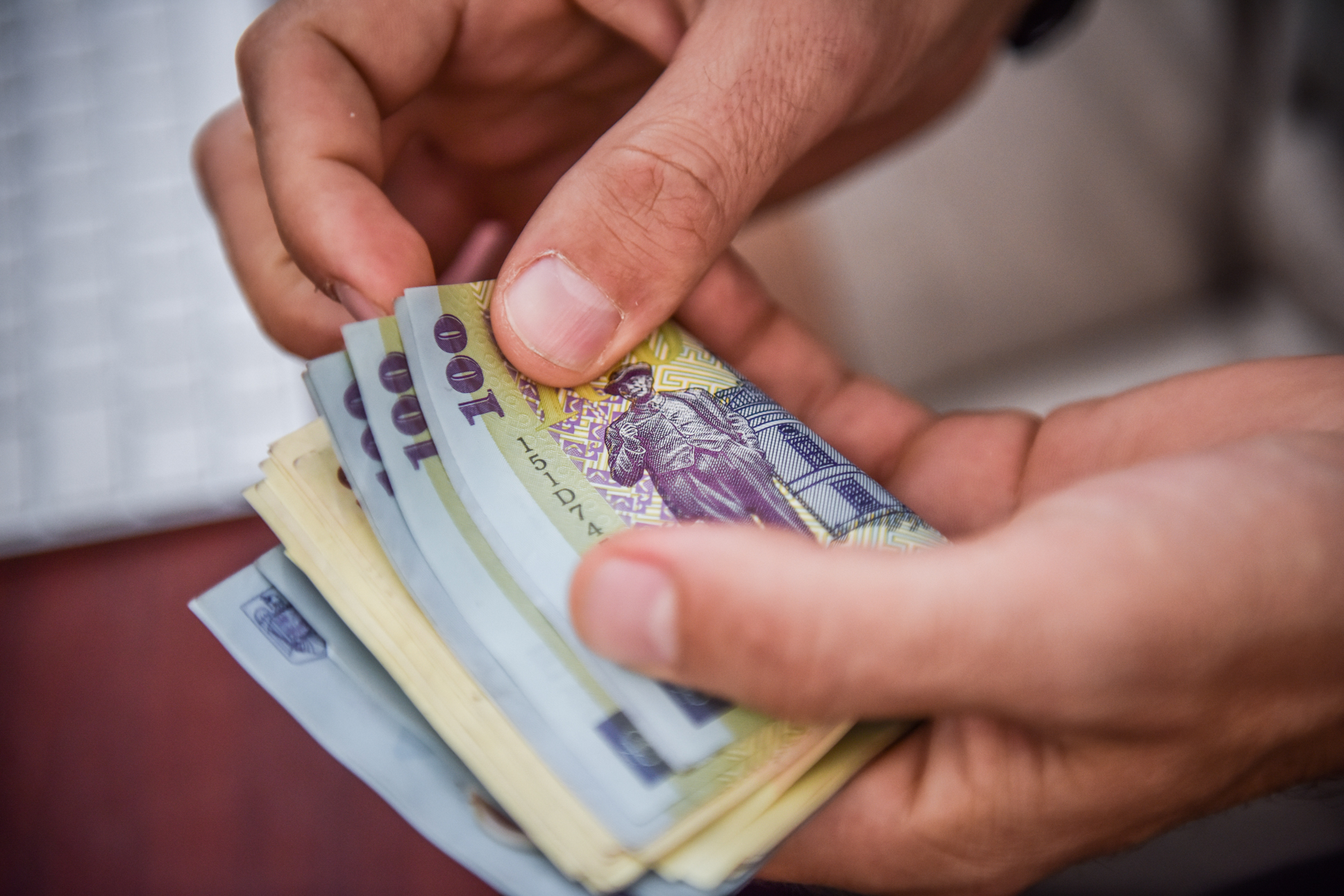 Primarii şi preşedinţii de consilii judeţene care gestionează proiecte din fonduri externe nerambursabile, spor majorat la 50%