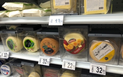 Untul și brânza, în sisteme antifurt, în unele magazine din Sibiu. Peste 150 de furturi de la raft în 2022