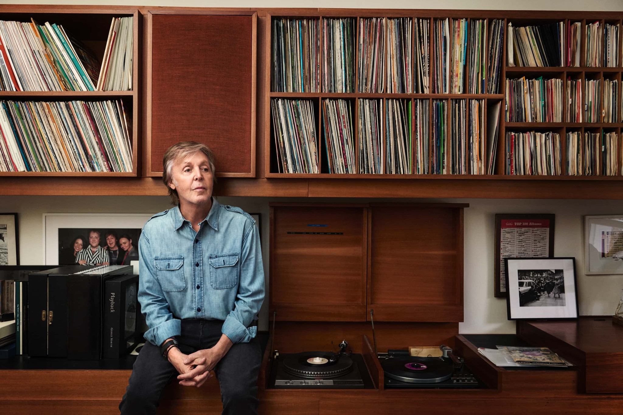 Paul McCartney, „aproape să fie călcat” de o maşină pe faimoasa trecere de pietoni de pe Abbey Road