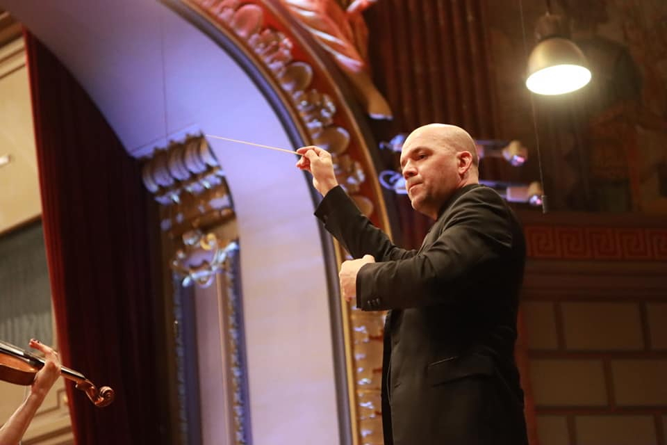 Cristian Lupeș, managerul Filarmonicii din Sibiu, dirijează la Milano