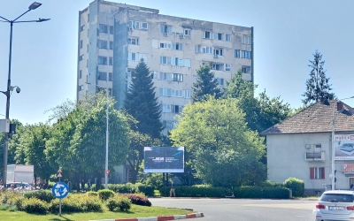A fost lansată licitația pentru renovarea energetică a zece blocuri din Sibiu, inclusiv a celui mai „cojit” de pe Bd. Vasile Milea: peste 25 milioane lei