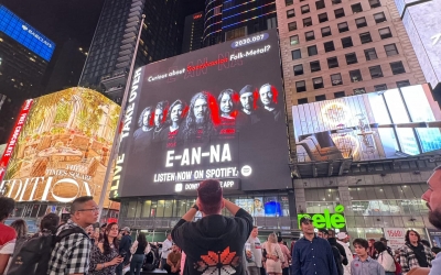 Din Sibiu, în America. Reclamă a trupei E-an-na, pe celebrele ecrane din Times Square