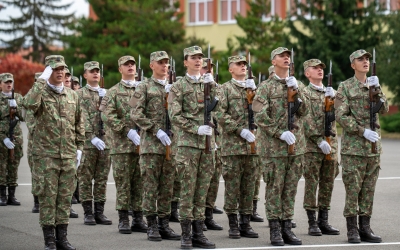 Tatăl unei fete care a depus jurământul militar la AFT Sibiu: Nu ne e teamă în contextul internaţional dificil