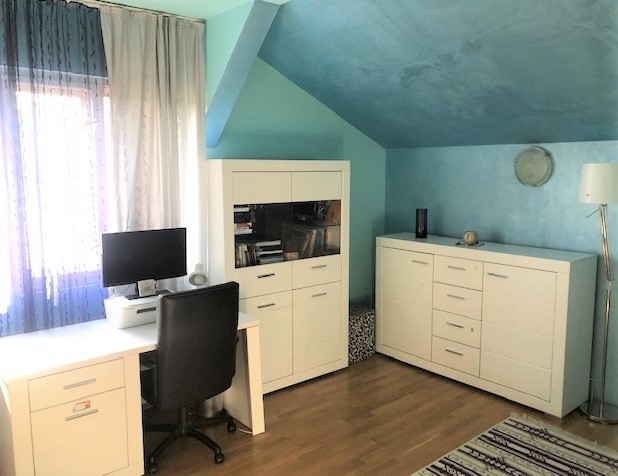 Altfel de apartament, în vilă, în Andrei Mureșanu din Cluj-Napoca