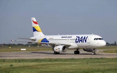 Dan Air renunță la Aeroportul Brașov și mută operațiunile la Bacău. Compania e nemulțumită de programul de funcționare
