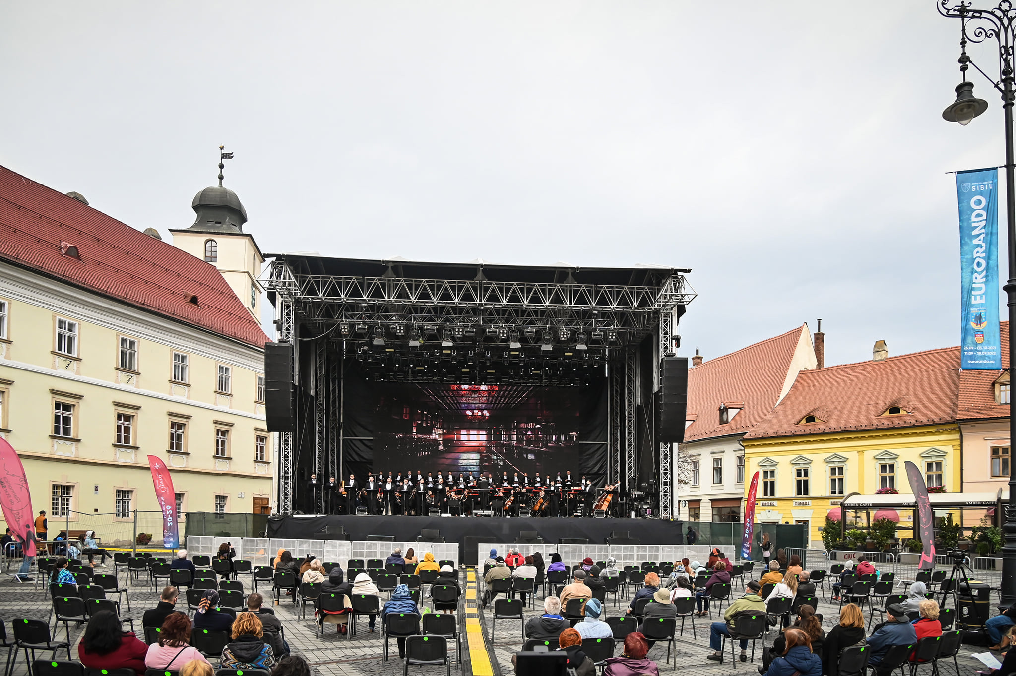 Filarmonica „de scandal” Sibiu: instrumentiștii care protestează au fost înlocuiți cu colaboratori. „Au pretenții financiare prea mari”