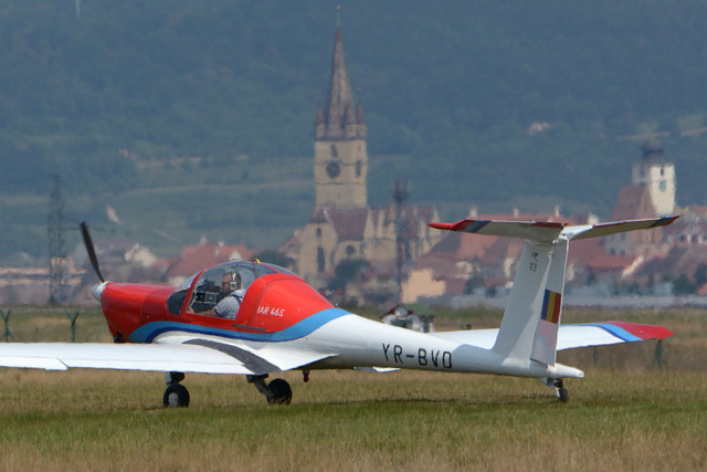 Aeroclubul din Turnișor primește peste 43 de hectare: vrea să construiască un hangar pentru aeronave și să dezvolte secțiile de planorism și parașutism