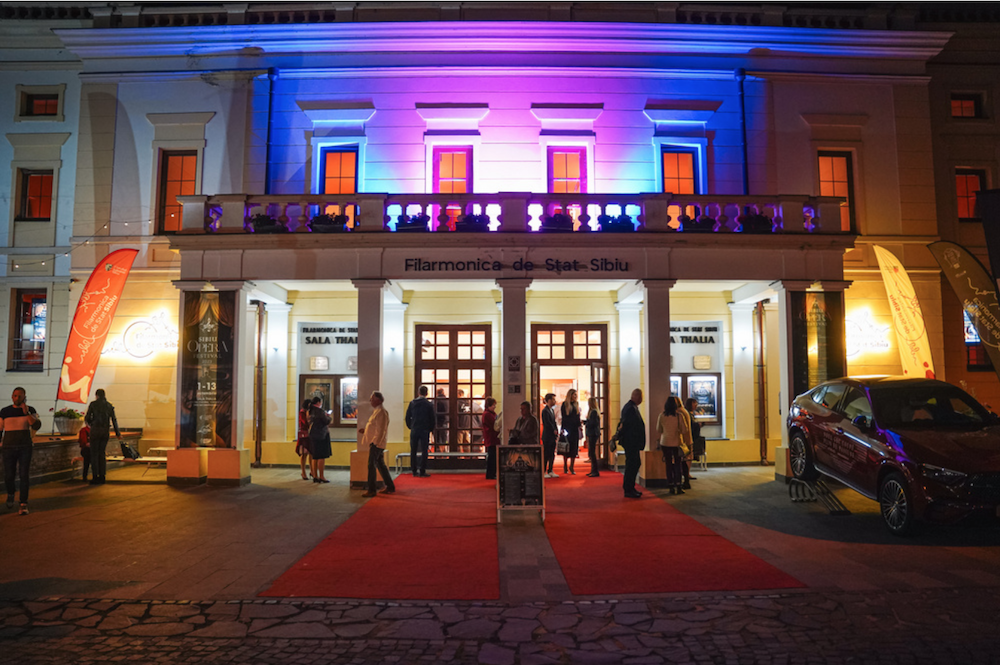 Simfonia negocierilor la Filarmonica din Sibiu. Progresele discuțiilor despre conflictul colectiv de muncă, între major și minor