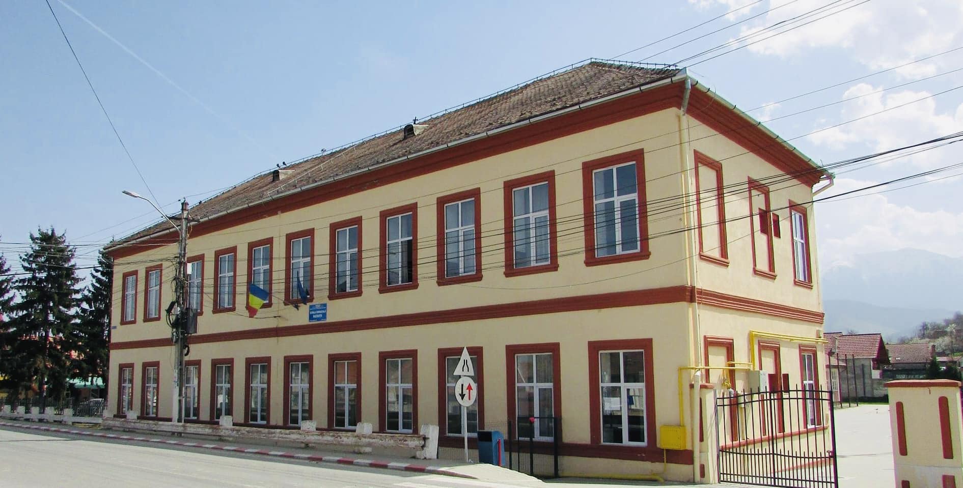 Școala Gimnazială Racovița va fi modernizată și eficientizată energetic