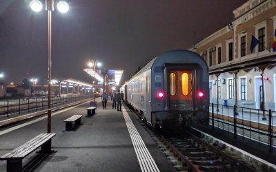 Cu trenul de la Sibiu, la Târgurile de Crăciun din țară: aproape cinci ore și 73 de lei până la Cluj, șapte ore jumătate și 80 de lei până la Timișoara