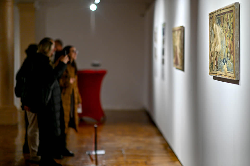 Pentru prima dată, la Muzeul Brukenthal sunt expuse tablouri de Gustav Klimt. Au fost restaurate la Sibiu