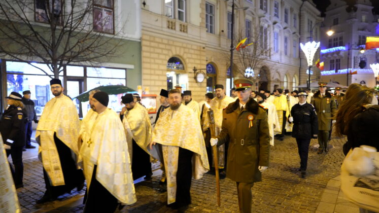 Procesiune în centrul Sibiului, în cinstea Sfântului Andrei Șaguna, Mitropolitul Ardealului. „Bucuria pe care am trăit-o împreună este una unică”