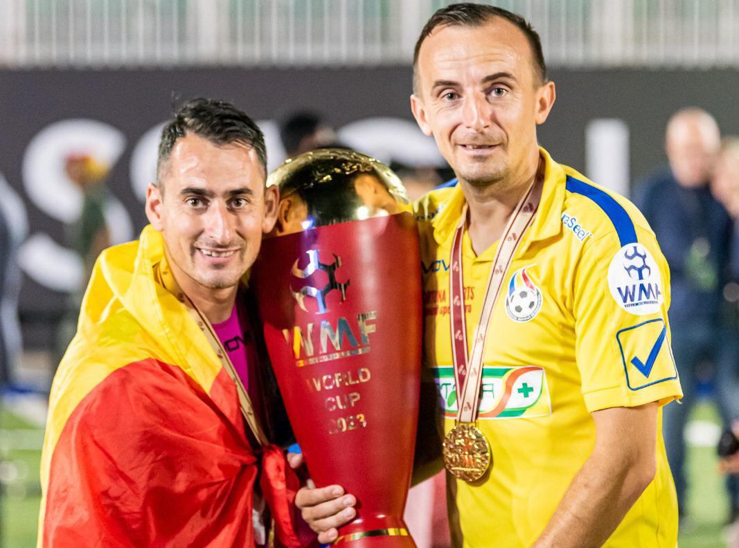 Mircea Ciucă și Ionuț Neacșa, sibienii campioni la minifotbal. „Este o experiență unică, ne doream titlul mondial și suntem foarte mândri”