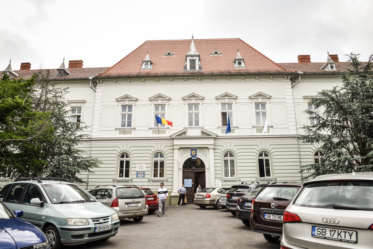 Primăria Sibiu primește cereri pentru acordarea unui nou ajutor social  -  venitul minim de incluziune. Condițiile de  acordare