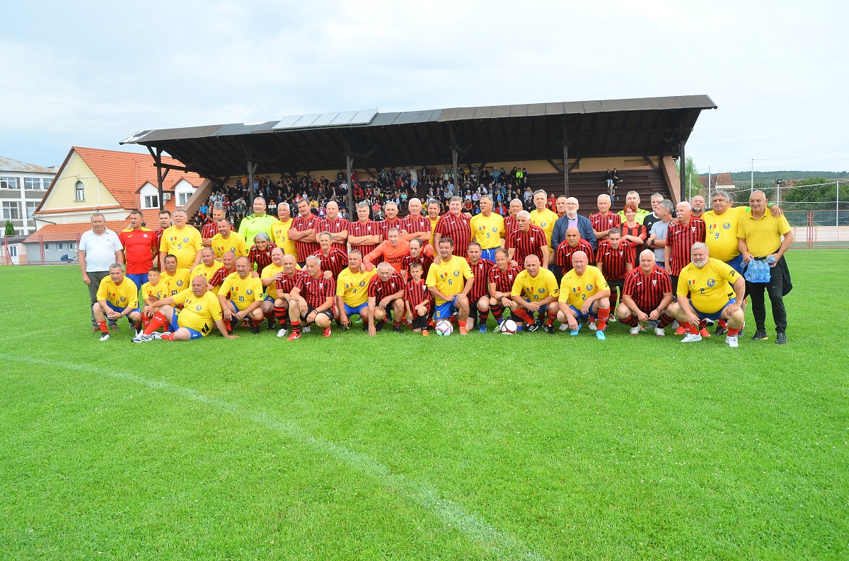 FC Șoimii Old-Boys vor juca pentru sibieni la Sala Transilvania. Intrarea la meci este gratuită