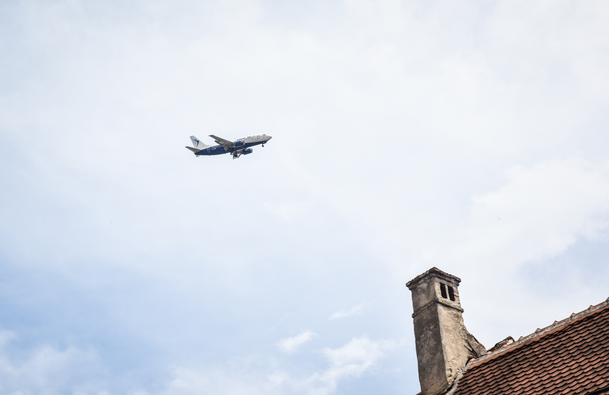 Aeroportul Brașov nu va putea acorda facilităţi companiilor aeriene înainte de 2026.  ”Sibiul a alocat 2,5 milioane de euro pentru noi destinaţii”