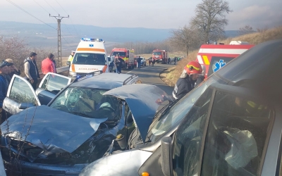 Patru răniți într-un accident, între Daia și Roșia