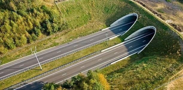 Se caută mineri pentru autostradă. UMB s-a angajat să construiască tunelurile de pe porțiunea lipsă a autostrăzii Sibiu - Nădlac