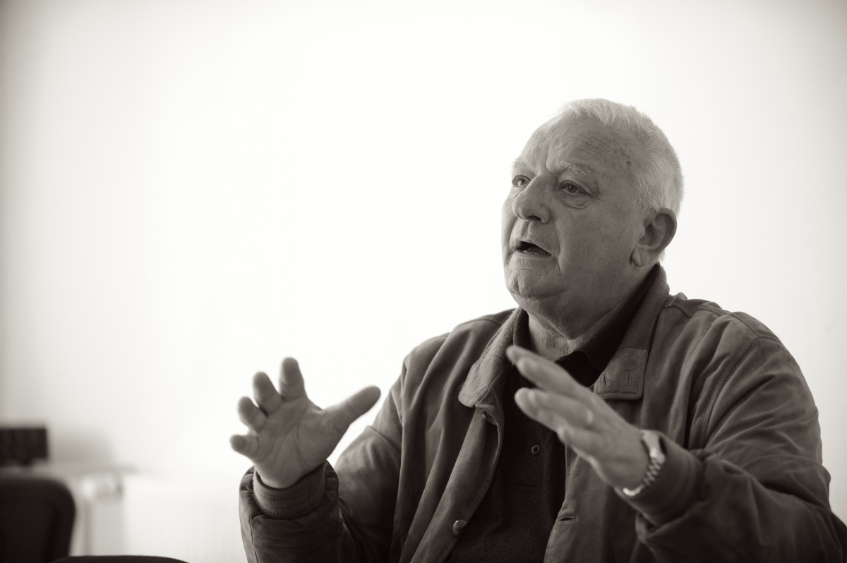 A murit Flaviu Stoica, ”părintele baschetului sibian”.  ”Drum lin către stele, Flaviu Stoica, vei rămâne mereu în sufletele noastre”