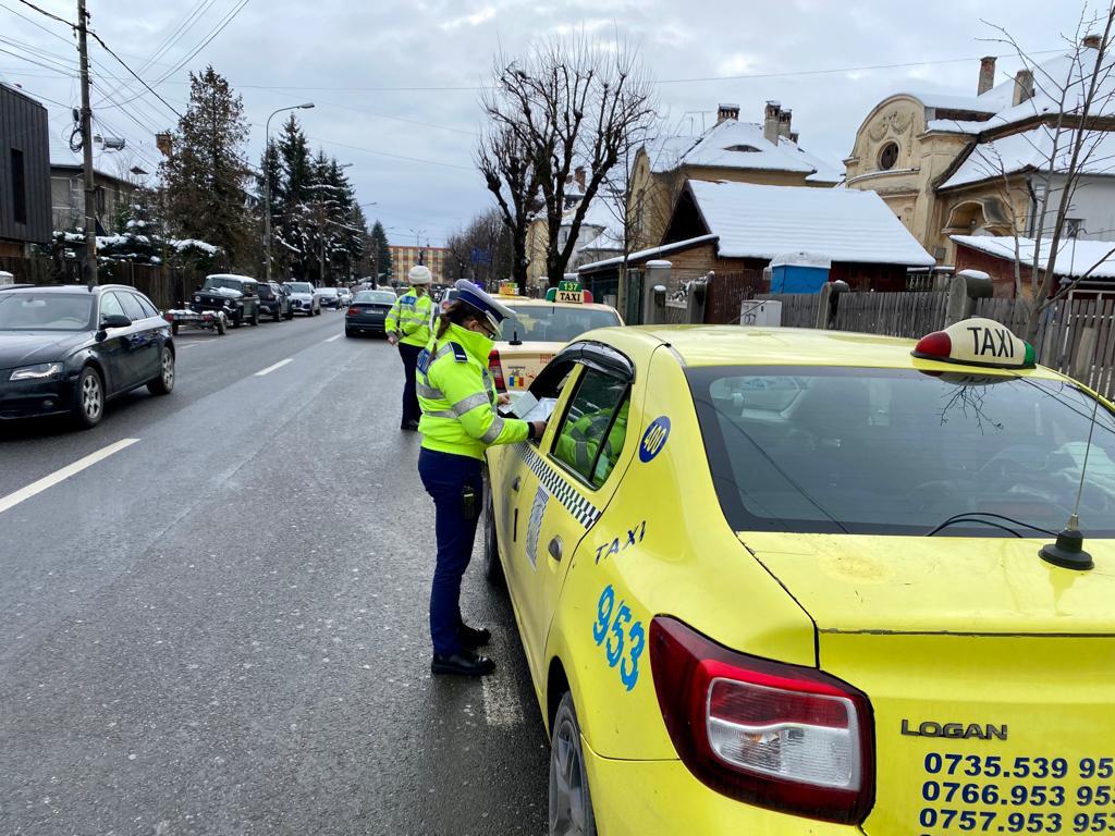 Polițiștii sibieni au luat taximetriștii la puricat: Doi șoferi au rămas fără permis